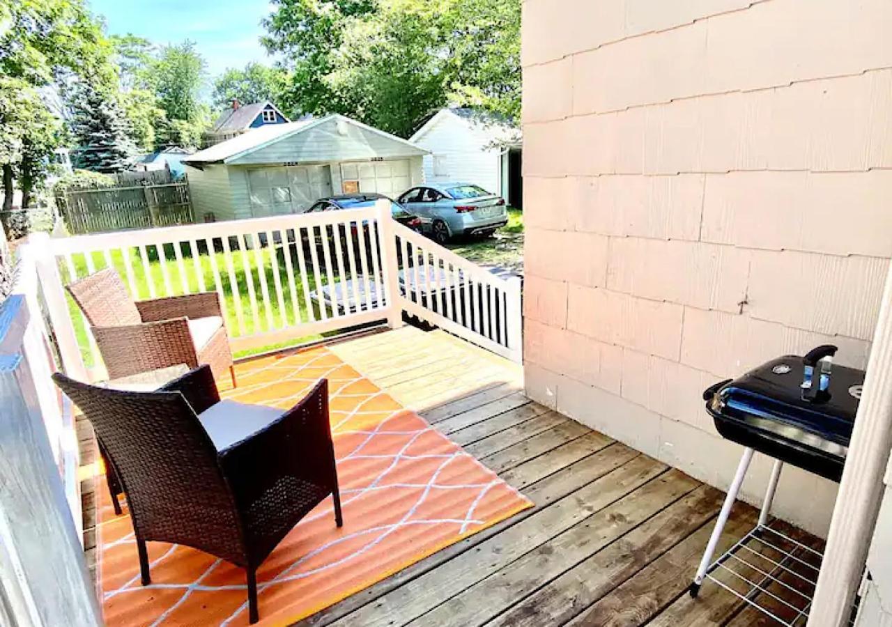 La Naranja Retreat - Cozy Duplex Near Downtown With Parking, 300 Mb Wifi & Self Check In Villa Cleveland Bagian luar foto