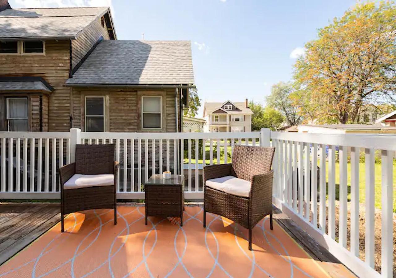 La Naranja Retreat - Cozy Duplex Near Downtown With Parking, 300 Mb Wifi & Self Check In Villa Cleveland Bagian luar foto